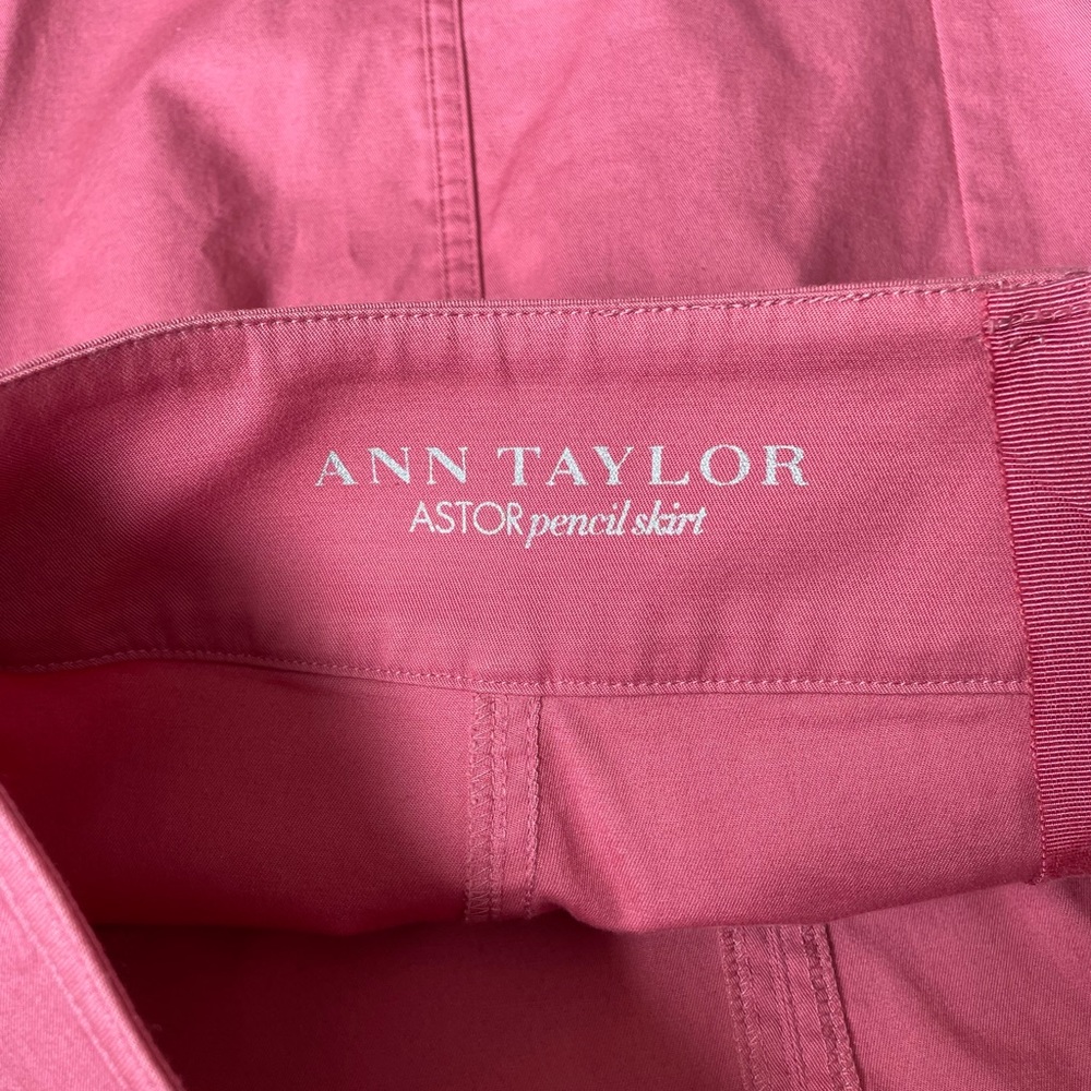 Ann Taylor Petite Pencil Skirt, 10P - Picture 4 of 4
